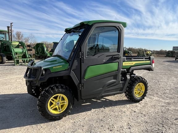 2021 John Deere XUV 835R - front view