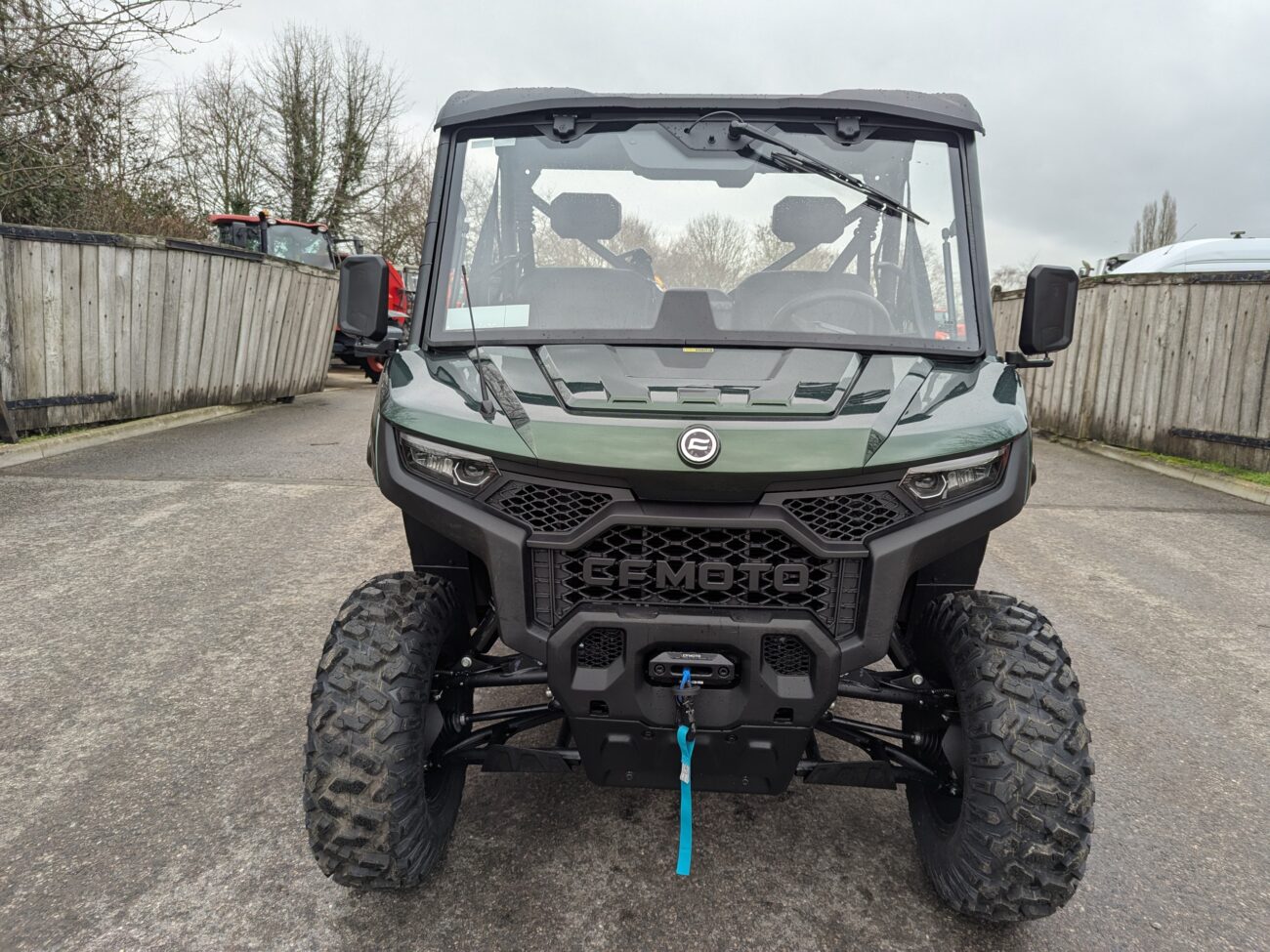 CFMOTO U10 Pro Agri Edition - control and cab detail
