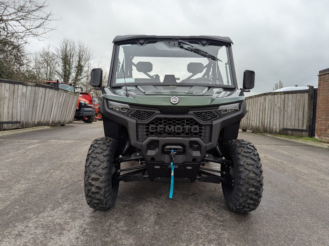 CFMOTO U10 Pro Agri Edition - wheel and axle detail