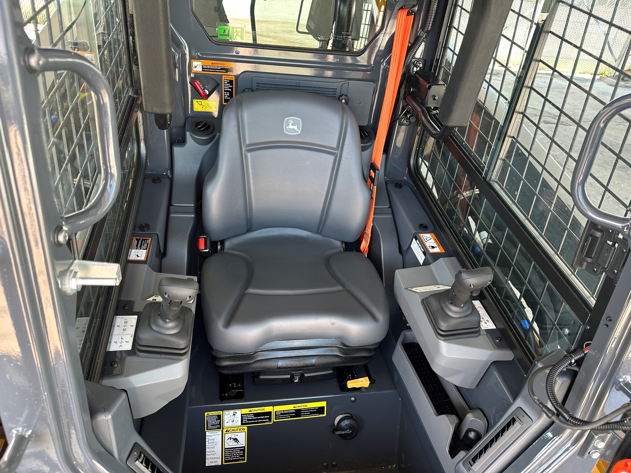 John Deere 331P - three-quarter view