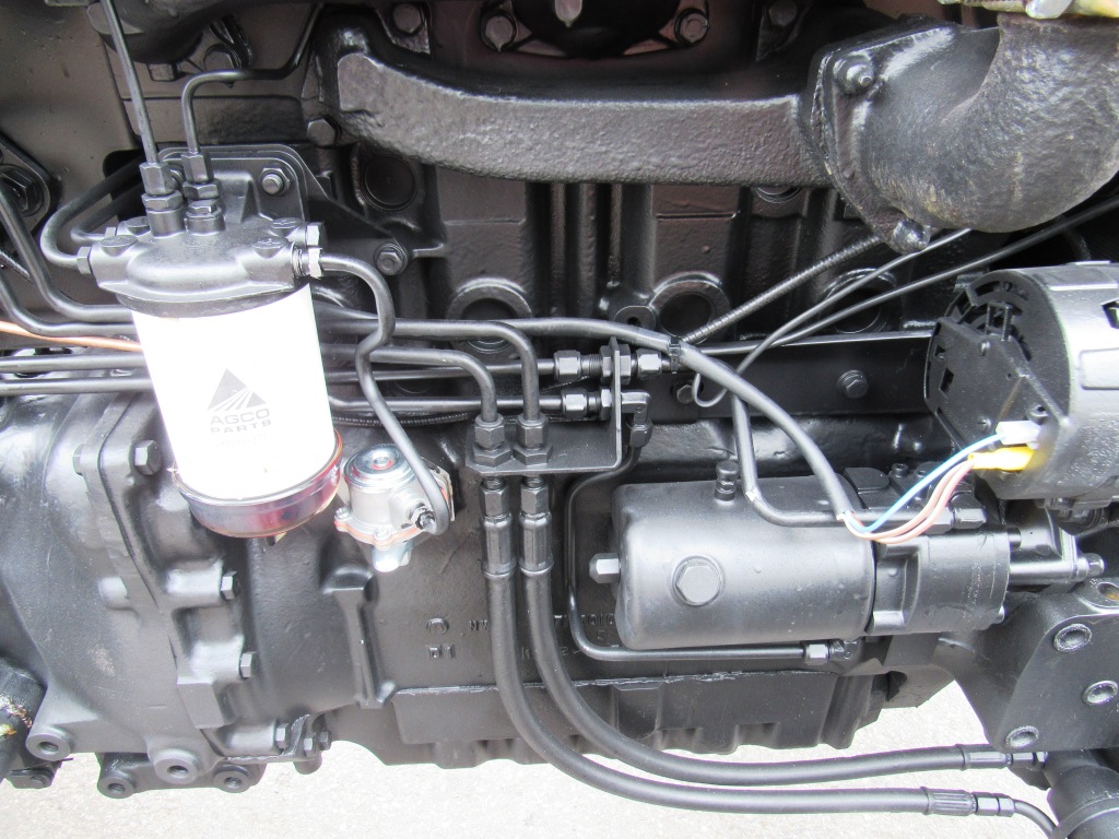 Massey Ferguson 265 - interior view