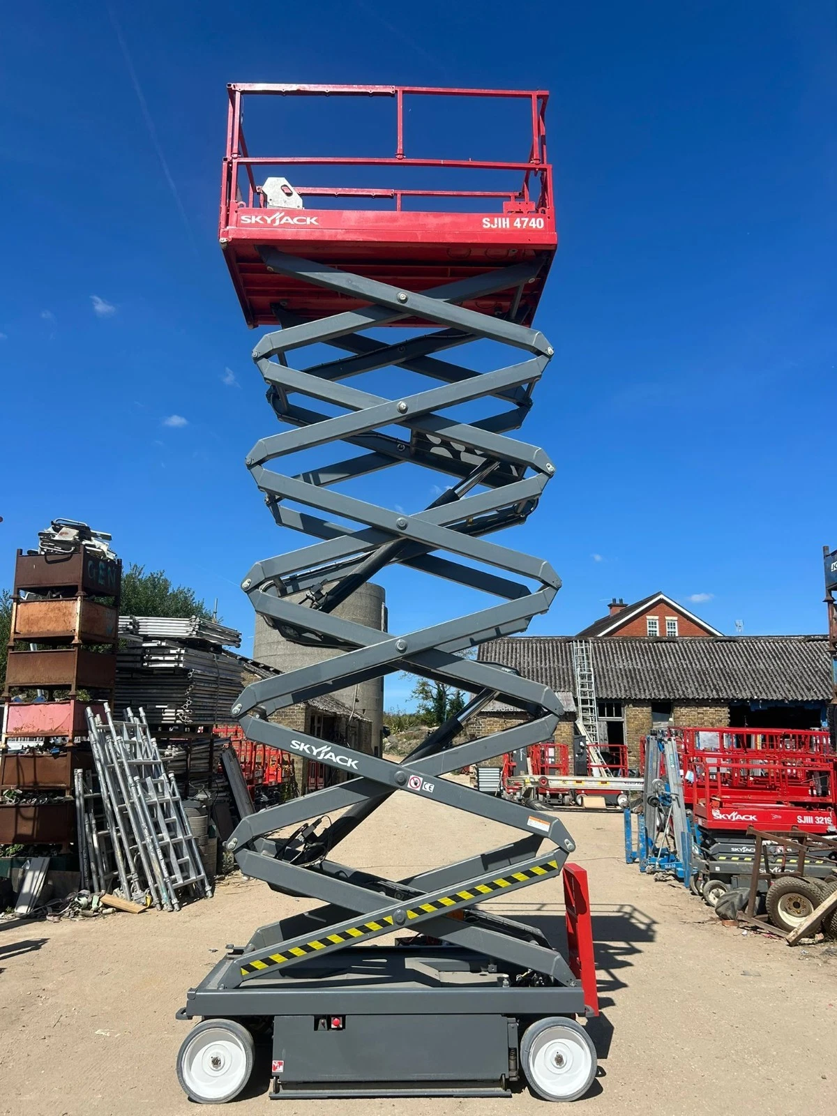 14m Skyjack SJ4740 Electric Scissor Lift Access Platform MEWP (Genie, JLG, JCB) - close-up detail