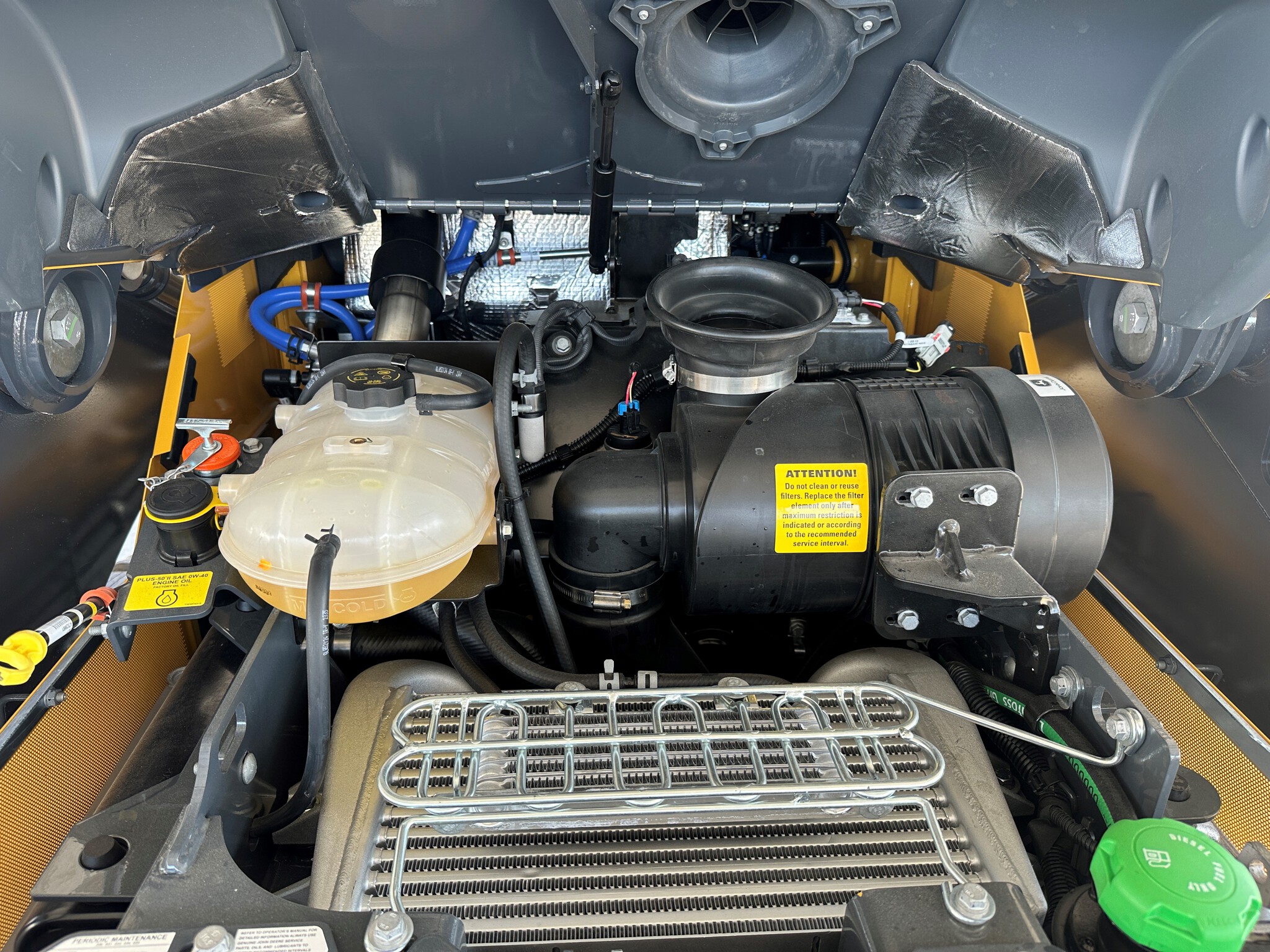 John Deere 331P - control and cab detail