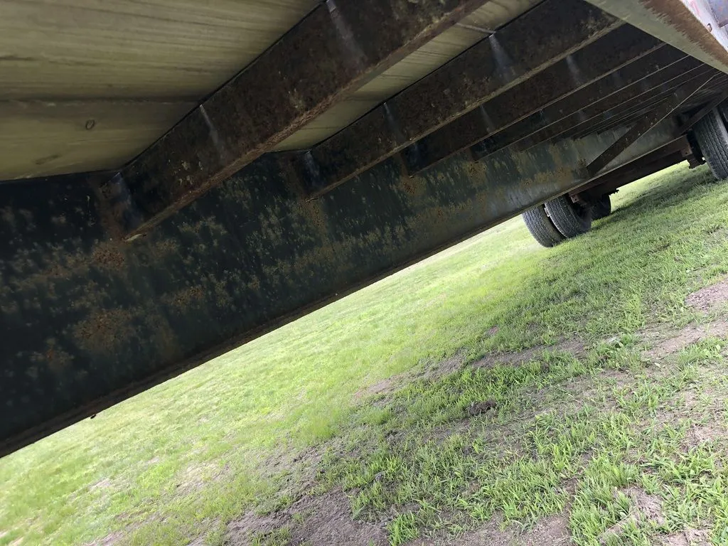 2002 Kaufman Trailers 101X40 Gooseneck Equipment Trailer w/Toolbox