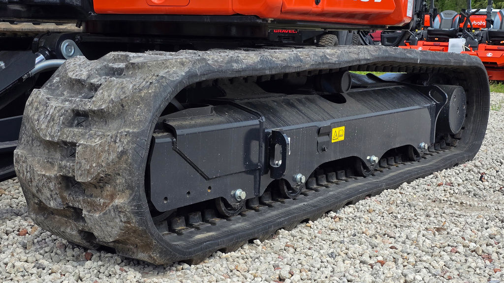 Kubota U48-5 - front view 2