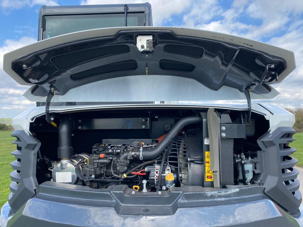 Bobcat E88 - interior view