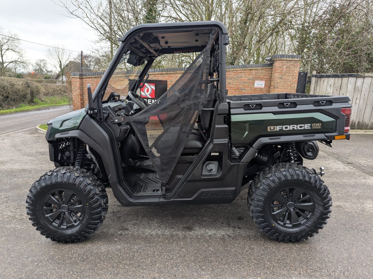 CFMOTO U10 Pro Agri Edition - undercarriage detail
