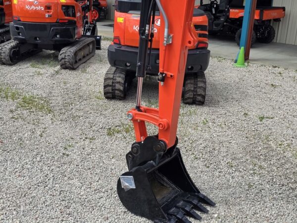 Kubota U48-5 - rear view