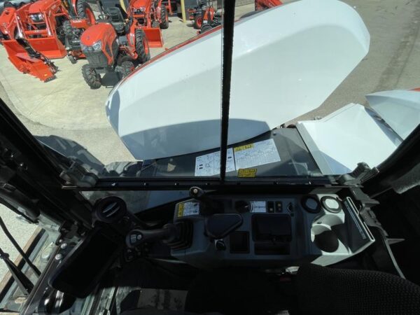 Bobcat E85 - rear view
