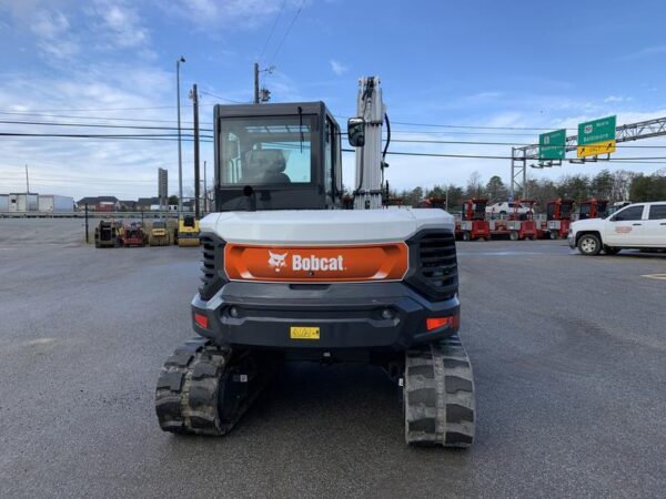 Bobcat E88 - three-quarter view