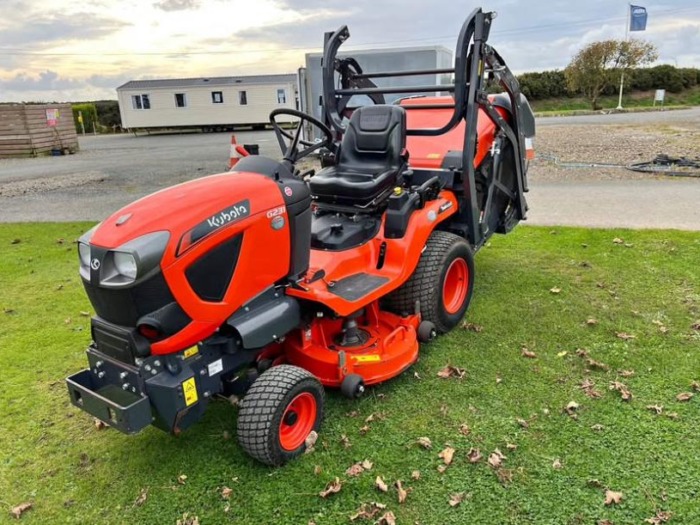 Kubota G231 - front view