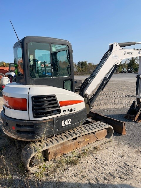 Bobcat E42 - rear view